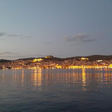 Apartment Smilje Šibenik Eksteriør billede