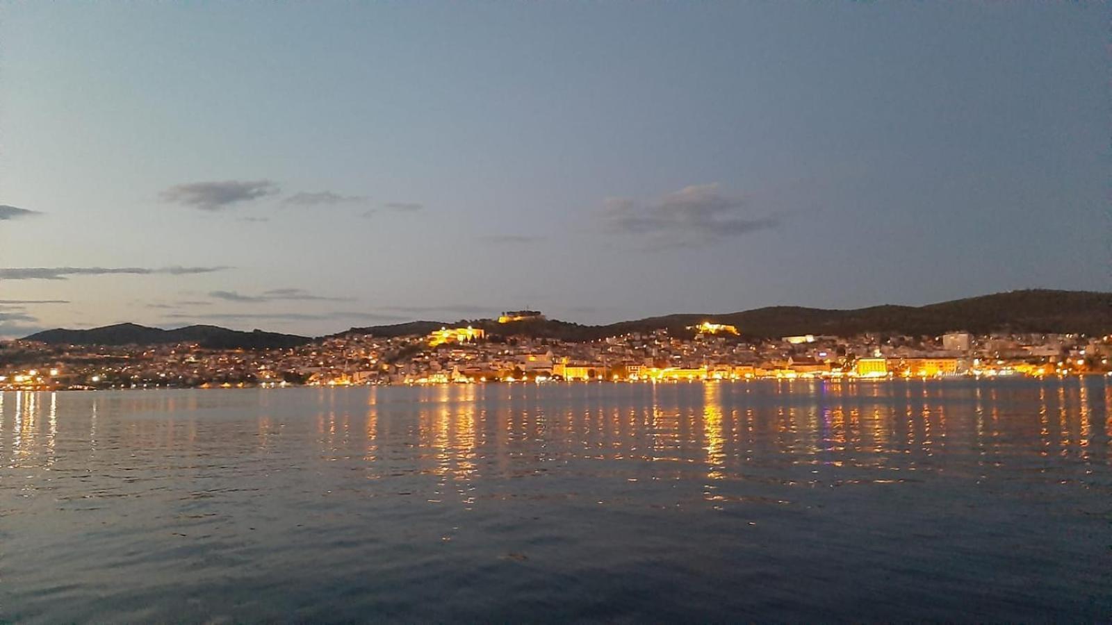 Apartment Smilje Šibenik Eksteriør billede