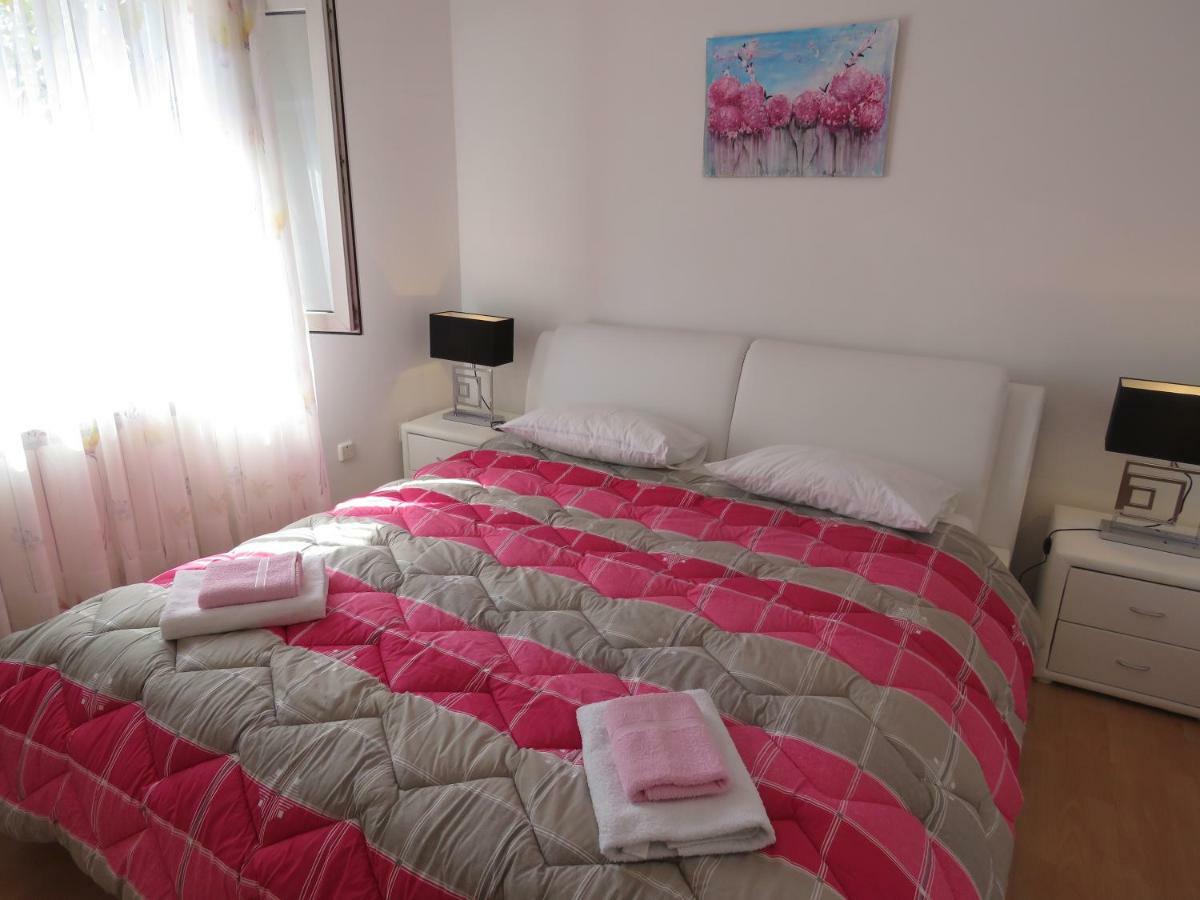 Apartment Smilje Šibenik Eksteriør billede