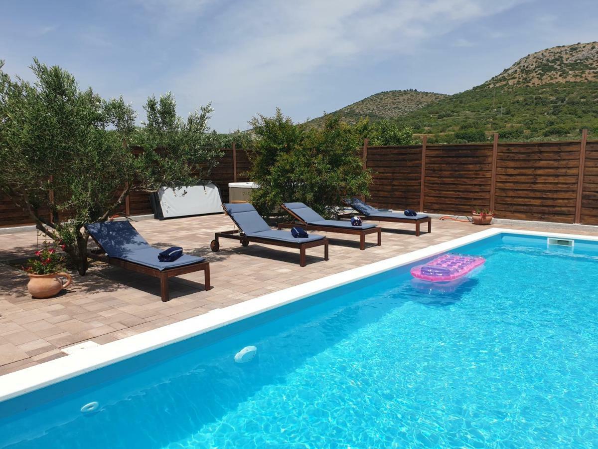 Apartment Smilje Šibenik Eksteriør billede